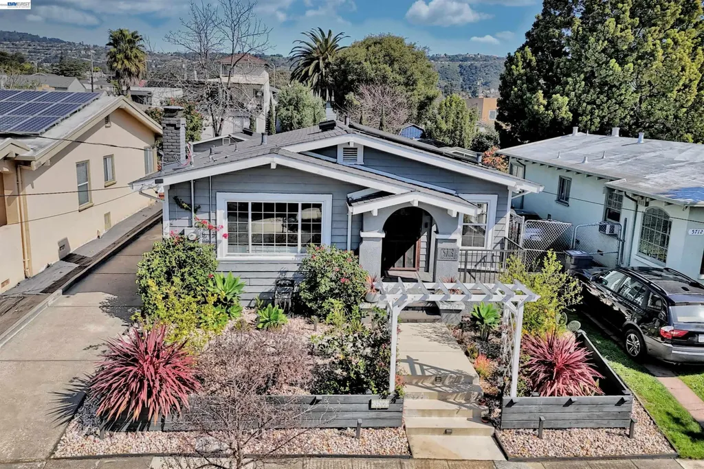 5706 Brookdale Avenue Oakland CA 94605