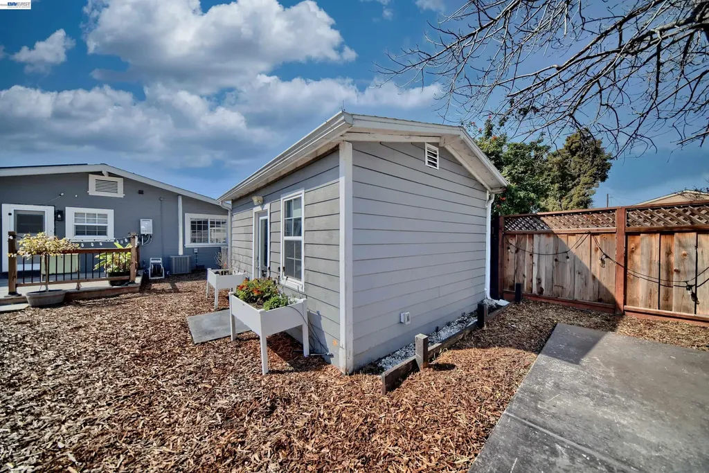 5706 Brookdale Avenue Oakland CA 94605