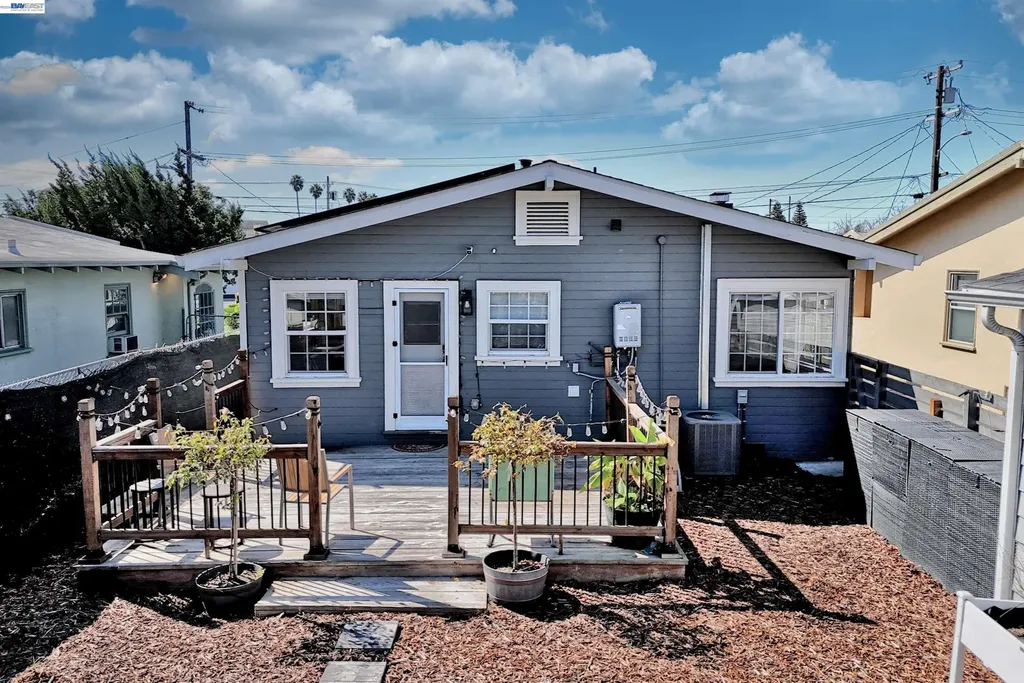 5706 Brookdale Avenue Oakland CA 94605