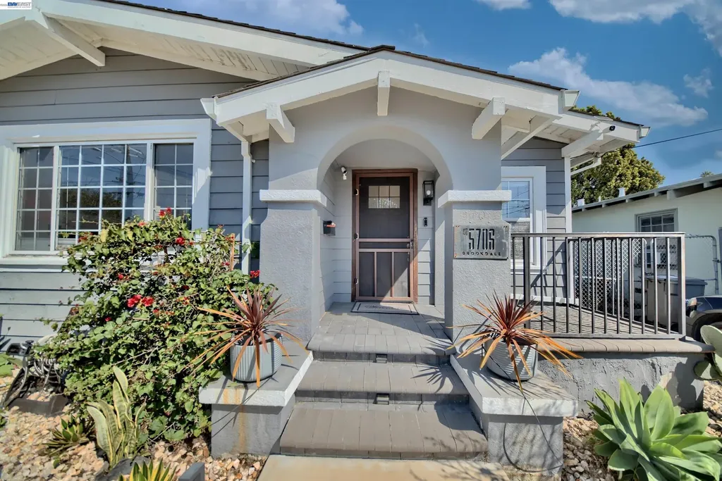 5706 Brookdale Avenue Oakland CA 94605