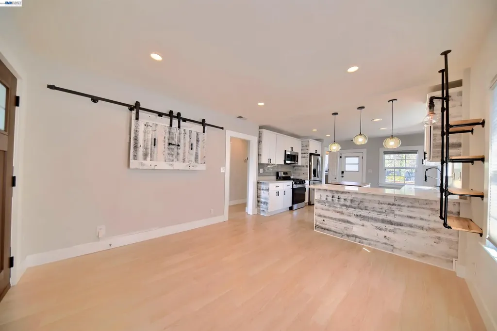 5706 Brookdale Avenue Oakland CA 94605