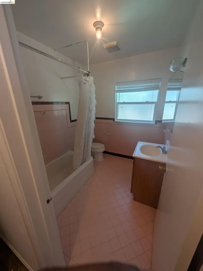 2353 83rd Avenue Oakland CA 94605