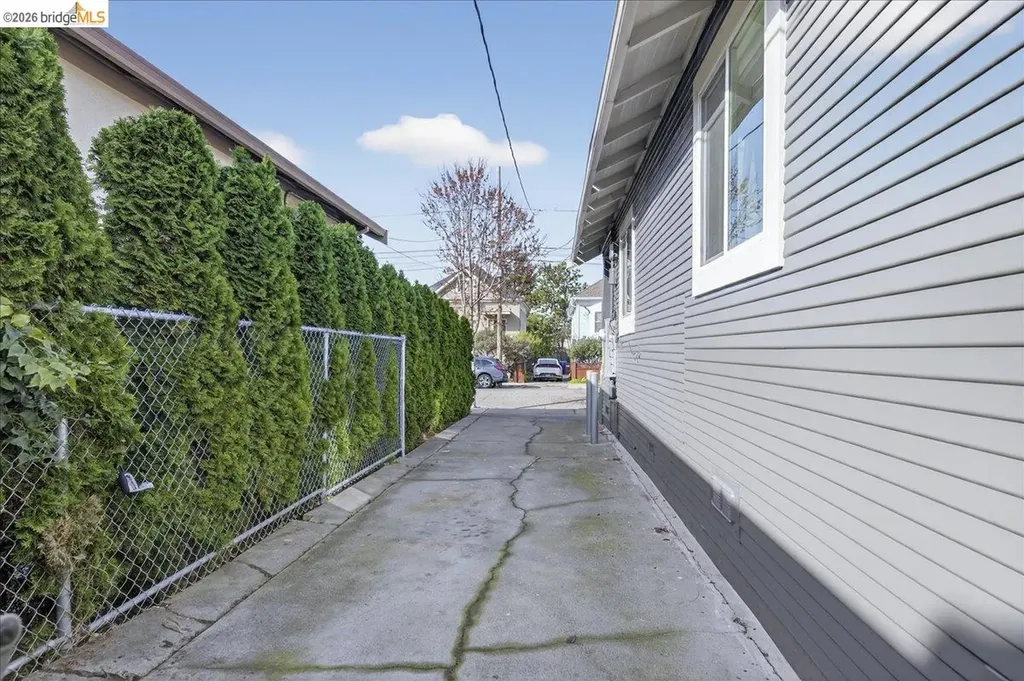 4030 Lusk Street Oakland CA 94608