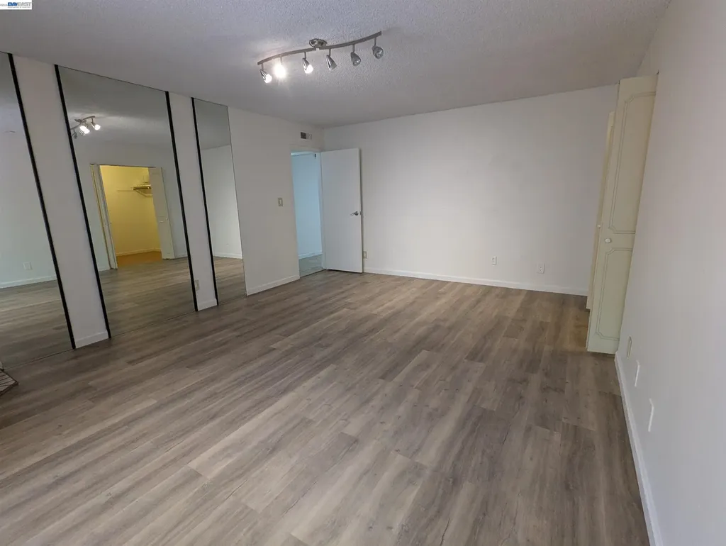 2550 Damuth Street Oakland CA 94602
