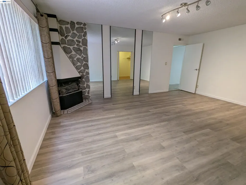 2550 Damuth Street Oakland CA 94602