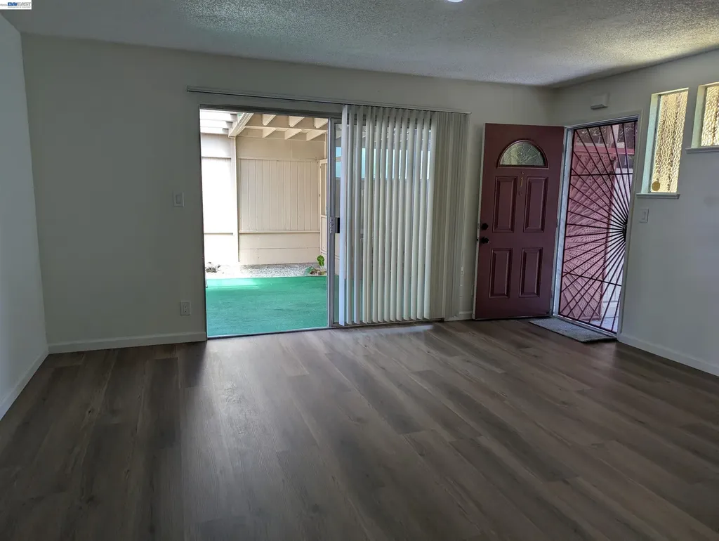 2550 Damuth Street Oakland CA 94602