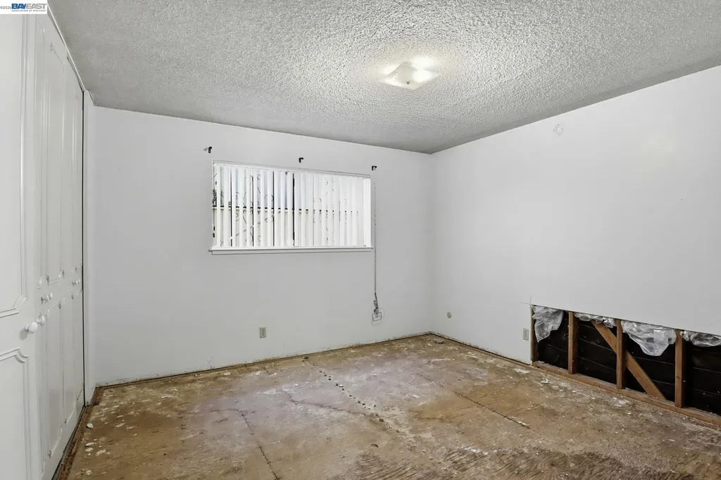 2550 Damuth Street Oakland CA 94602