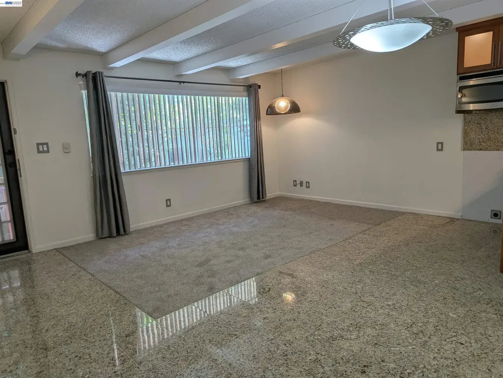 2550 Damuth Street Oakland CA 94602