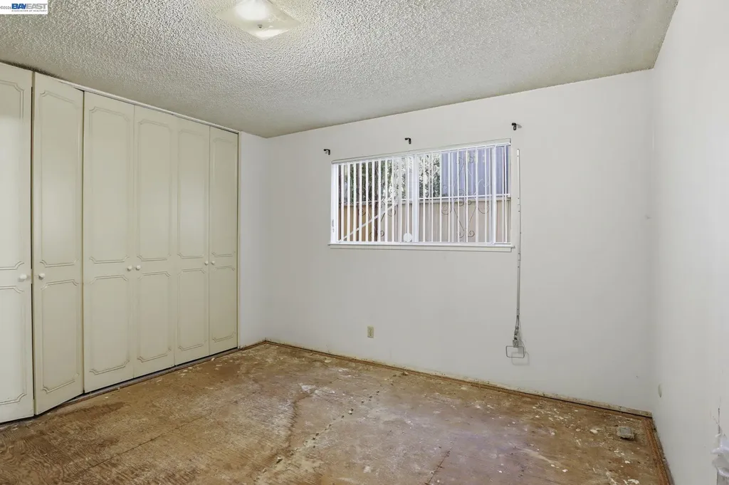 2550 Damuth Street Oakland CA 94602