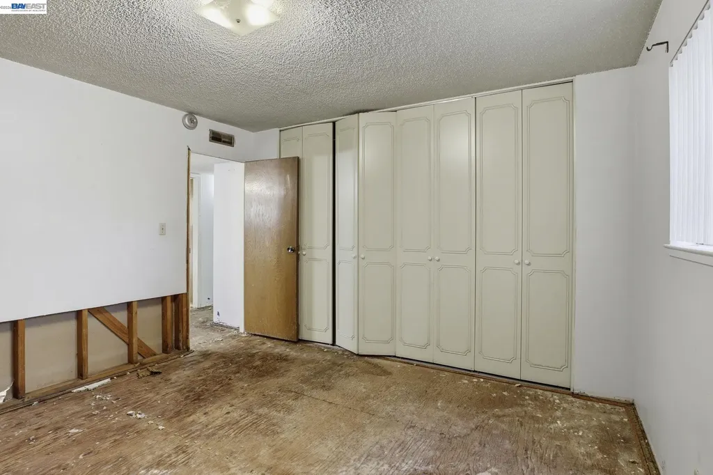 2550 Damuth Street Oakland CA 94602
