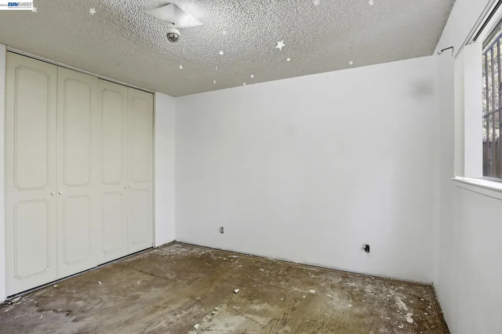 2550 Damuth Street Oakland CA 94602