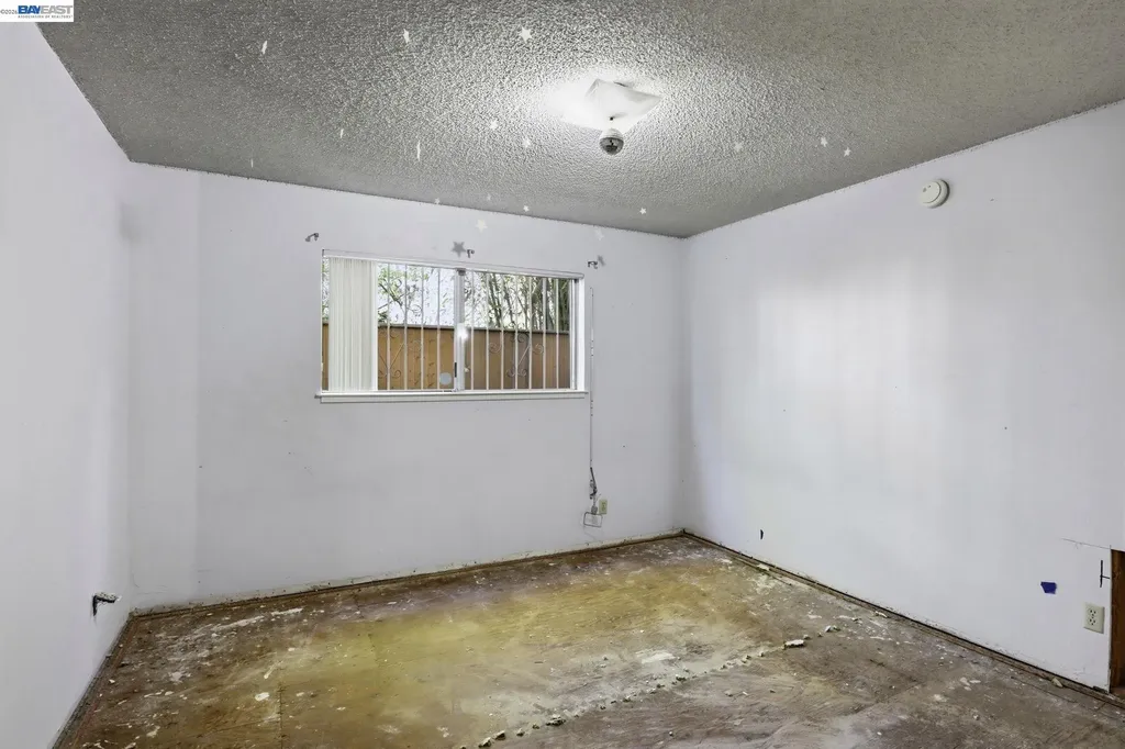2550 Damuth Street Oakland CA 94602