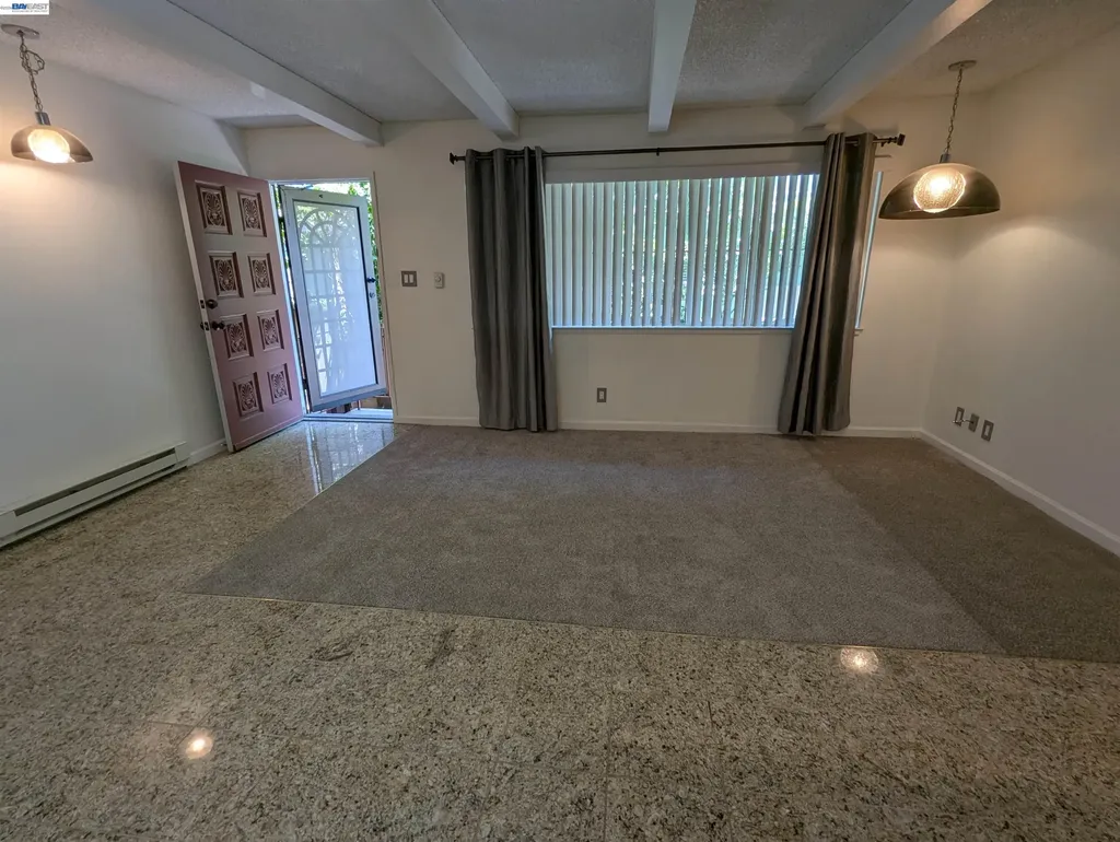 2550 Damuth Street Oakland CA 94602