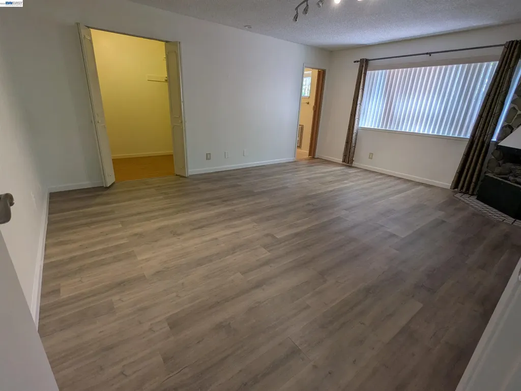 2550 Damuth Street Oakland CA 94602