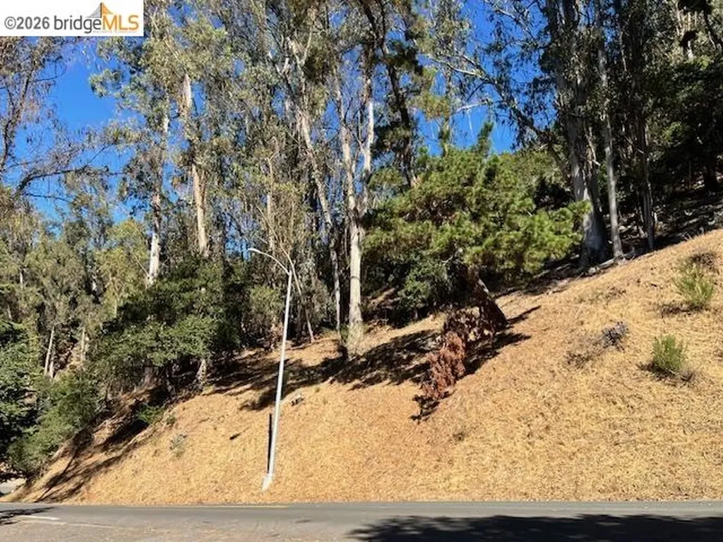 5847 Ascot Drive Oakland CA 94611