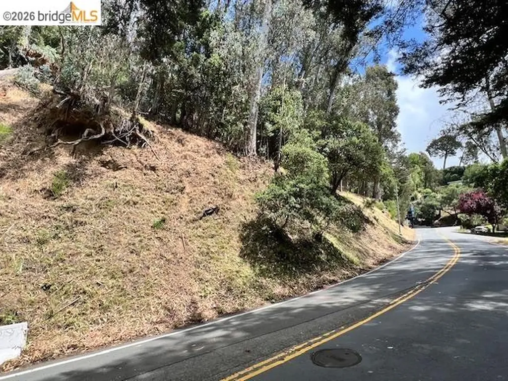 5847 Ascot Drive Oakland CA 94611