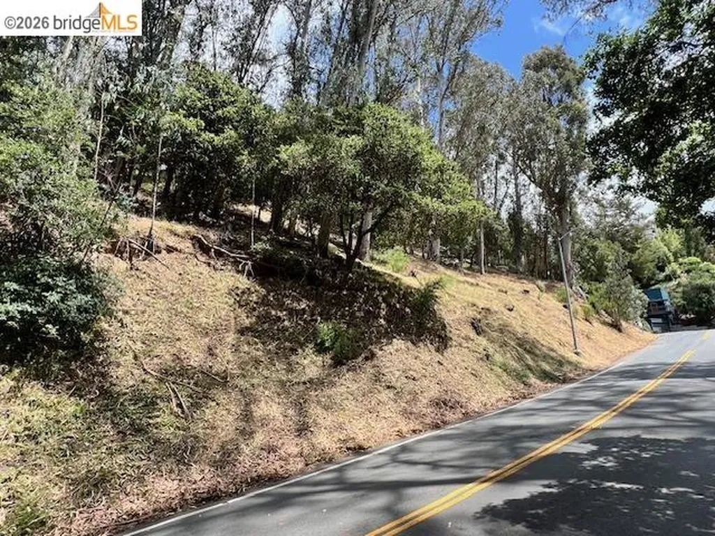 5847 Ascot Drive Oakland CA 94611