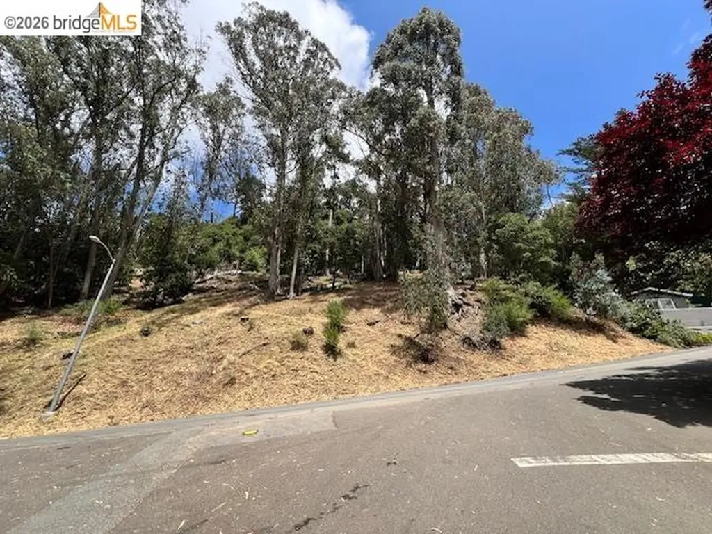 5847 Ascot Drive Oakland CA 94611
