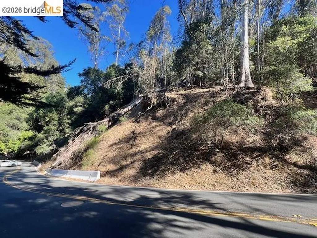 5847 Ascot Drive Oakland CA 94611