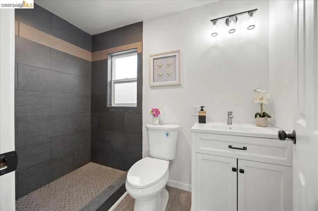 1261 61st Street Emeryville CA 94608