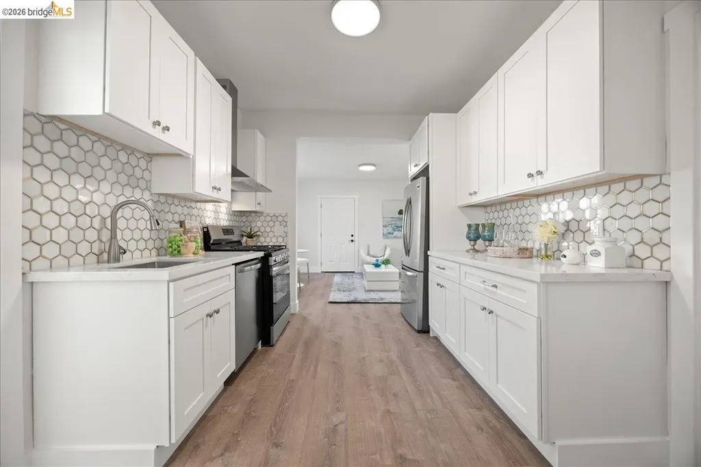 1261 61st Street Emeryville CA 94608