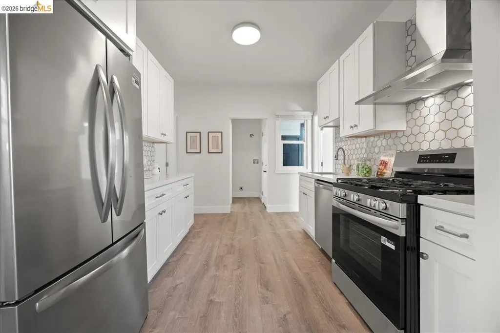 1261 61st Street Emeryville CA 94608
