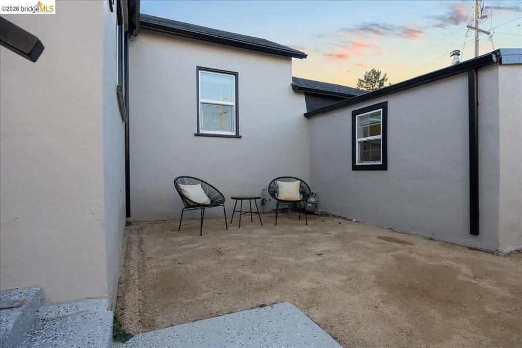 1261 61st Street Emeryville CA 94608