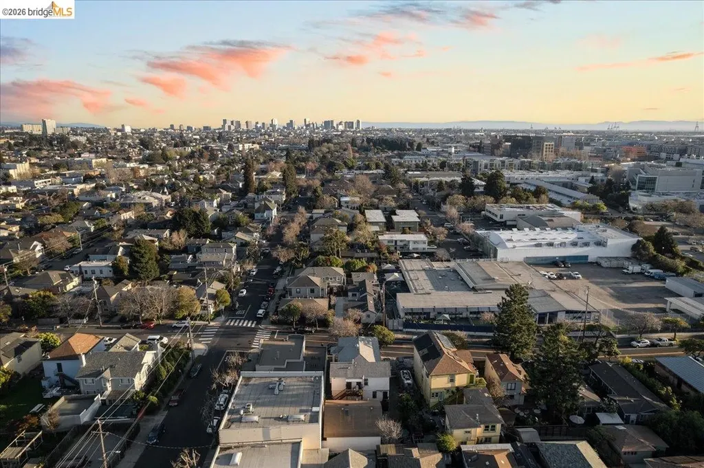 1261 61st Street Emeryville CA 94608