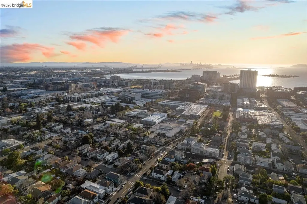 1261 61st Street Emeryville CA 94608