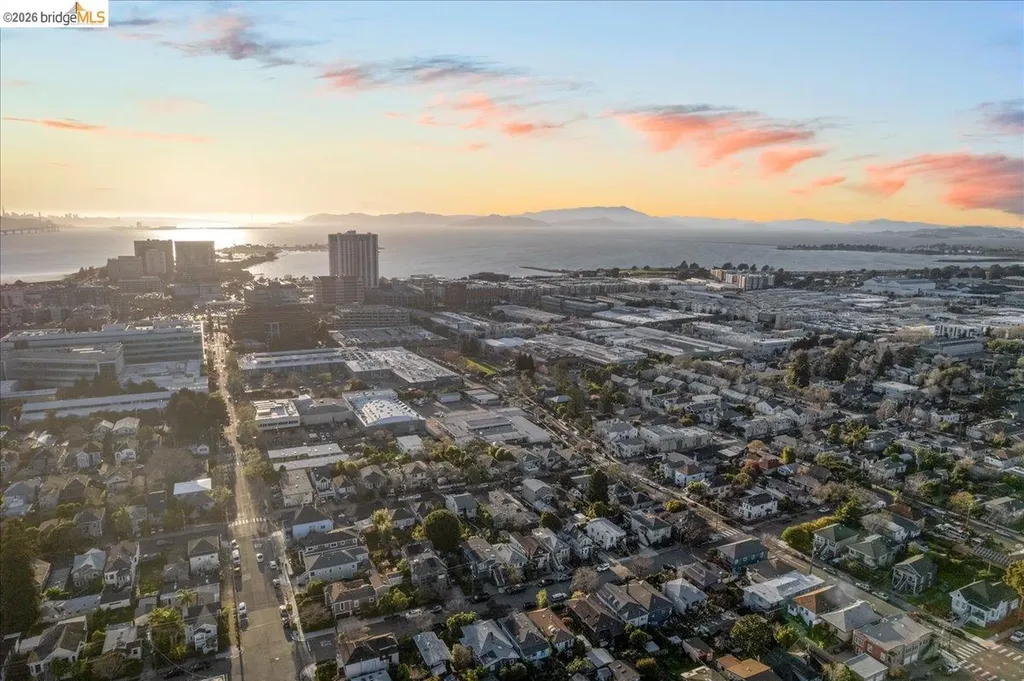 1261 61st Street Emeryville CA 94608