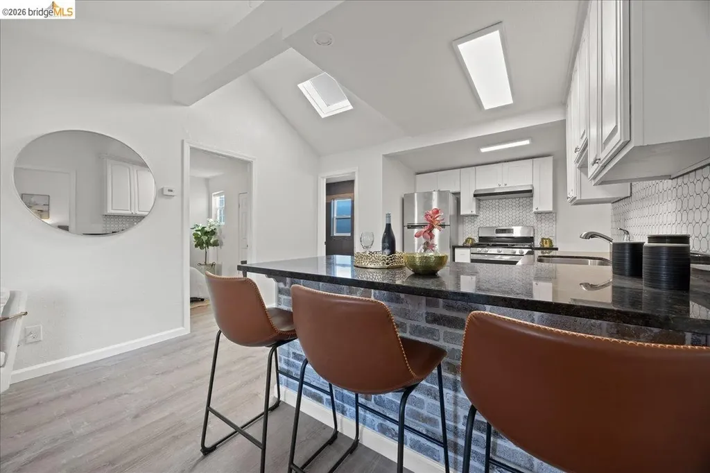 1261 61st Street Emeryville CA 94608