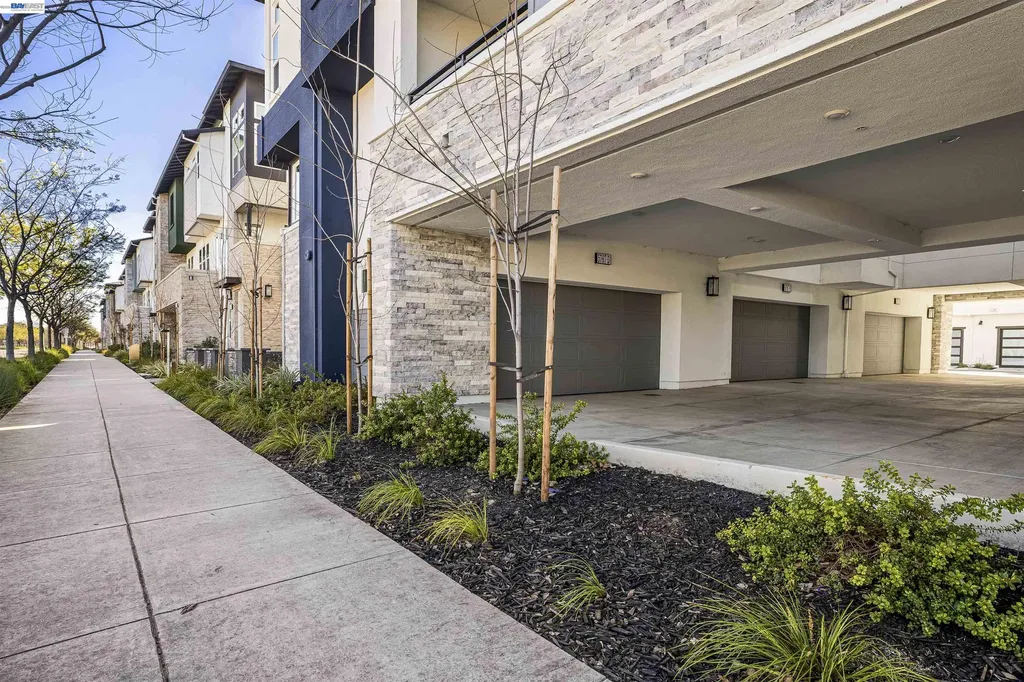 5767 Iron Horse Parkway Dublin CA 94568