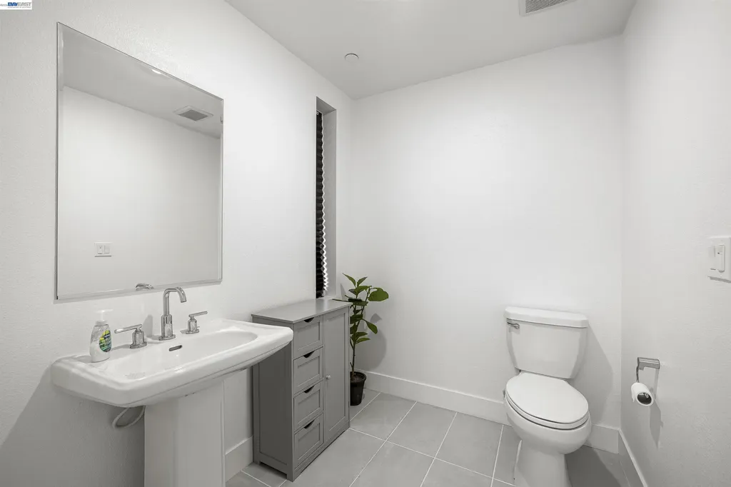 5767 Iron Horse Parkway Dublin CA 94568