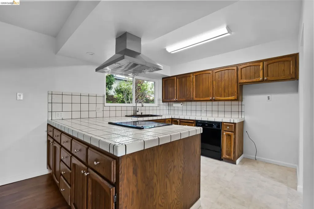 1509 Lassen Court Vallejo CA 94591