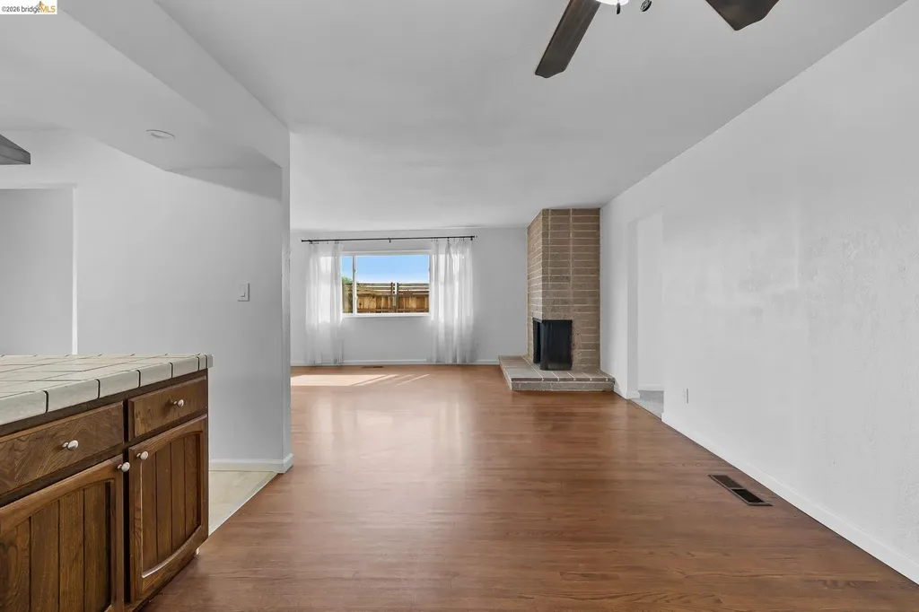 1509 Lassen Court Vallejo CA 94591