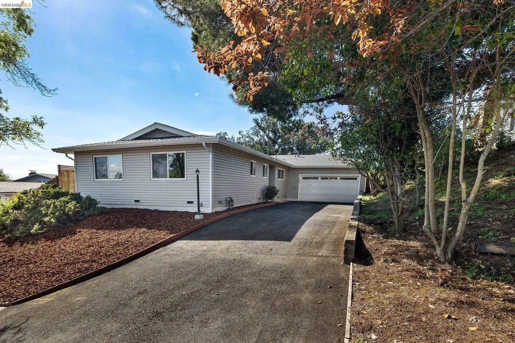 1509 Lassen Court Vallejo CA 94591