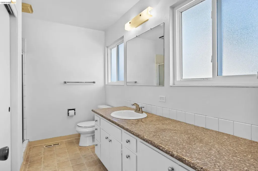 1509 Lassen Court Vallejo CA 94591