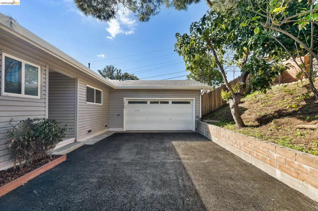 1509 Lassen Court Vallejo CA 94591