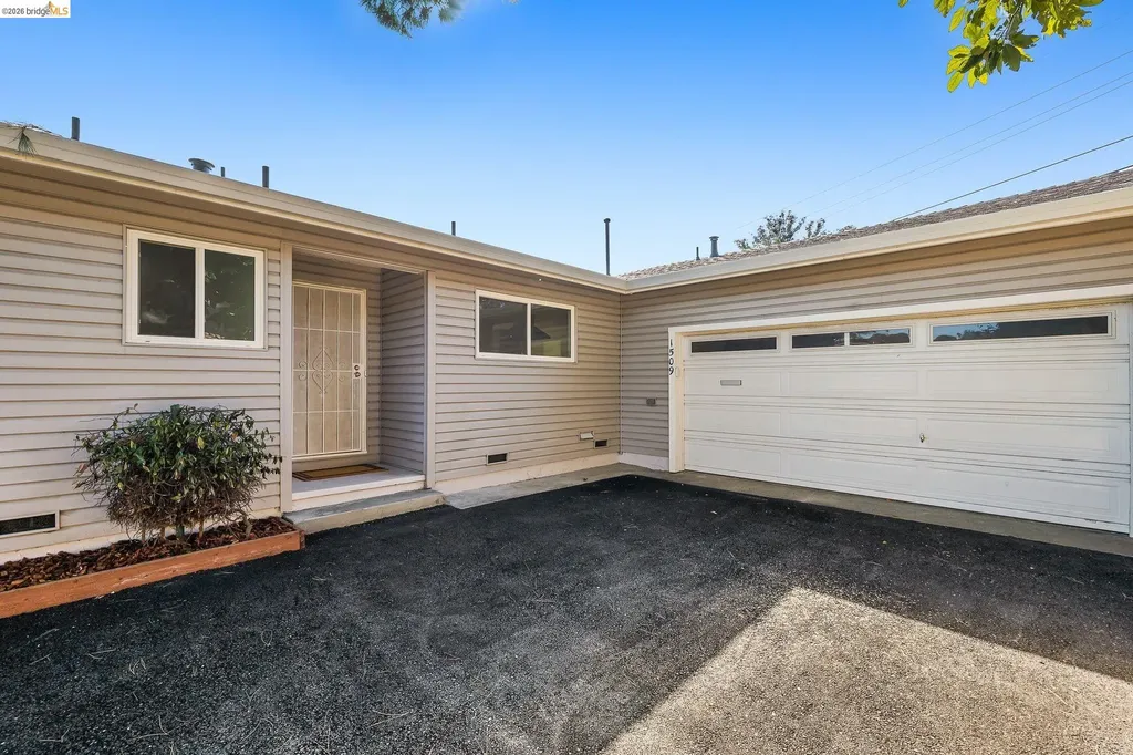 1509 Lassen Court Vallejo CA 94591