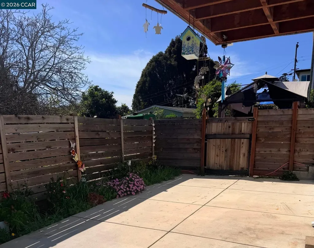 4242 Fariss Lane El Sobrante CA 94603