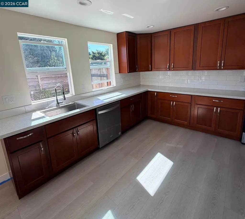 4242 Fariss Lane El Sobrante CA 94603