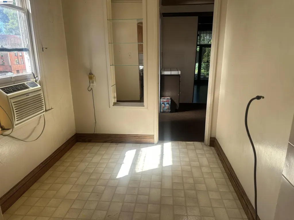 2533 Harrington Avenue Oakland CA 94601