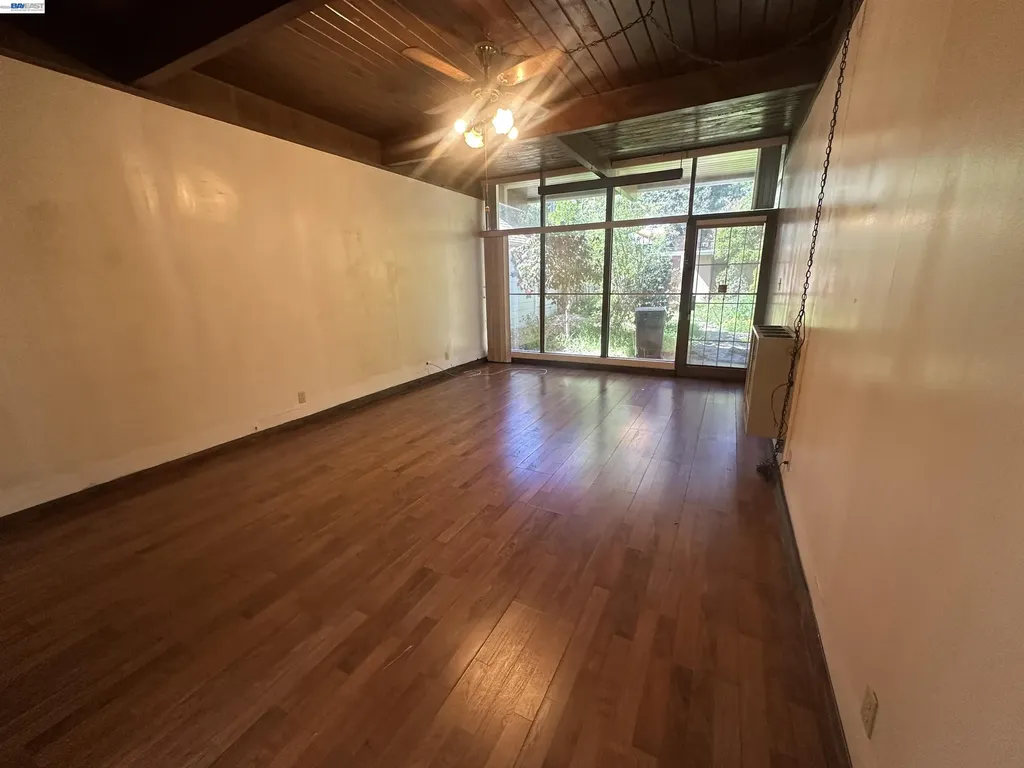 2533 Harrington Avenue Oakland CA 94601