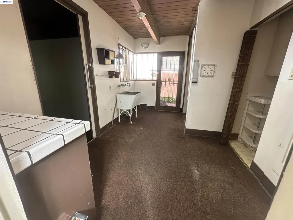 2533 Harrington Avenue Oakland CA 94601