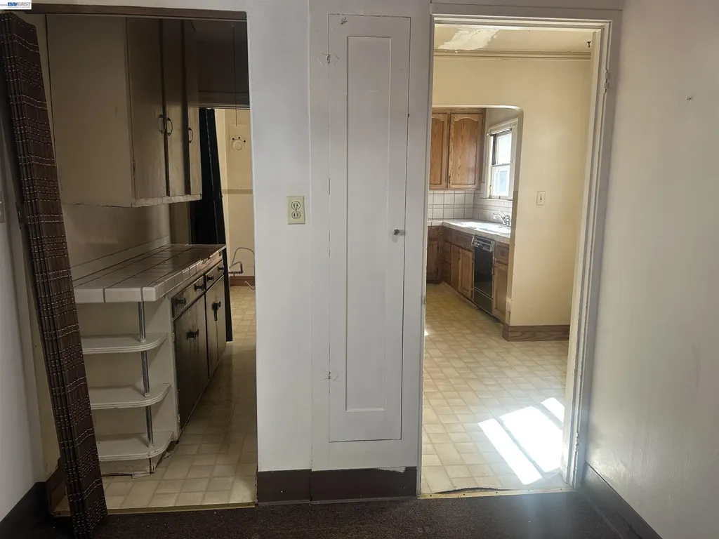 2533 Harrington Avenue Oakland CA 94601