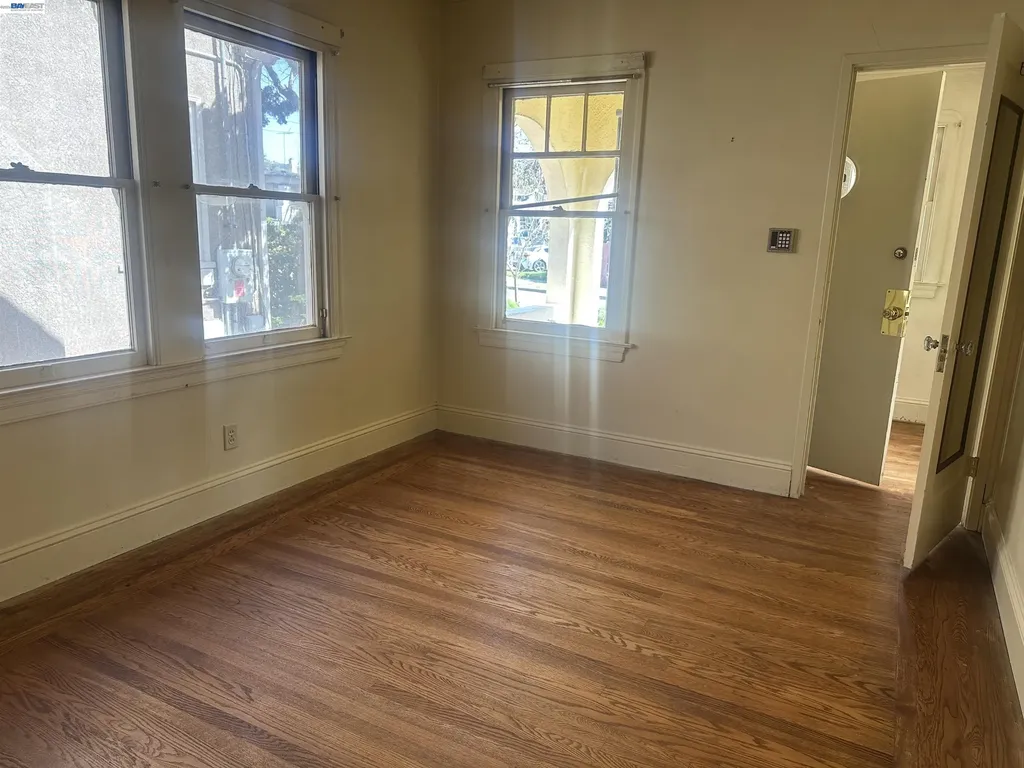 2533 Harrington Avenue Oakland CA 94601
