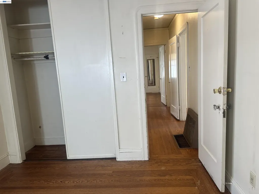 2533 Harrington Avenue Oakland CA 94601