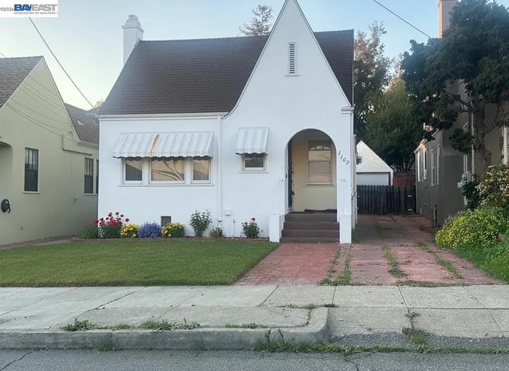 2533 Harrington Avenue Oakland CA 94601