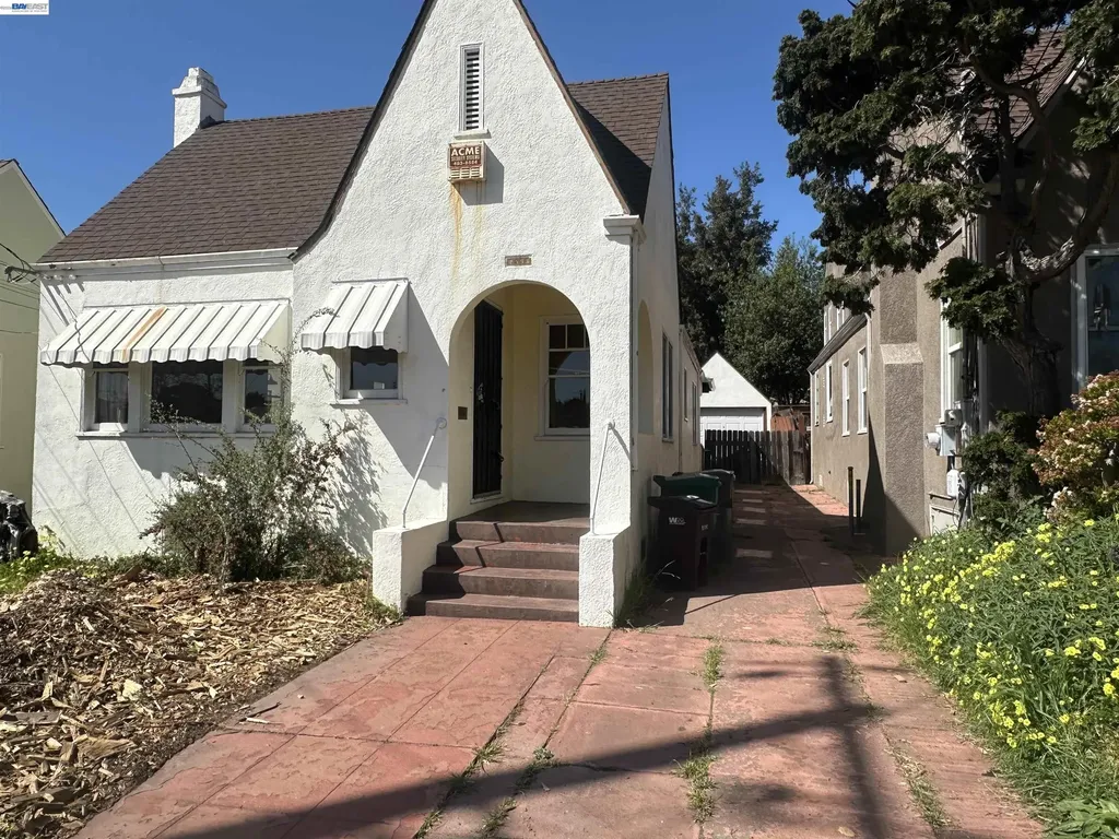 2533 Harrington Avenue Oakland CA 94601