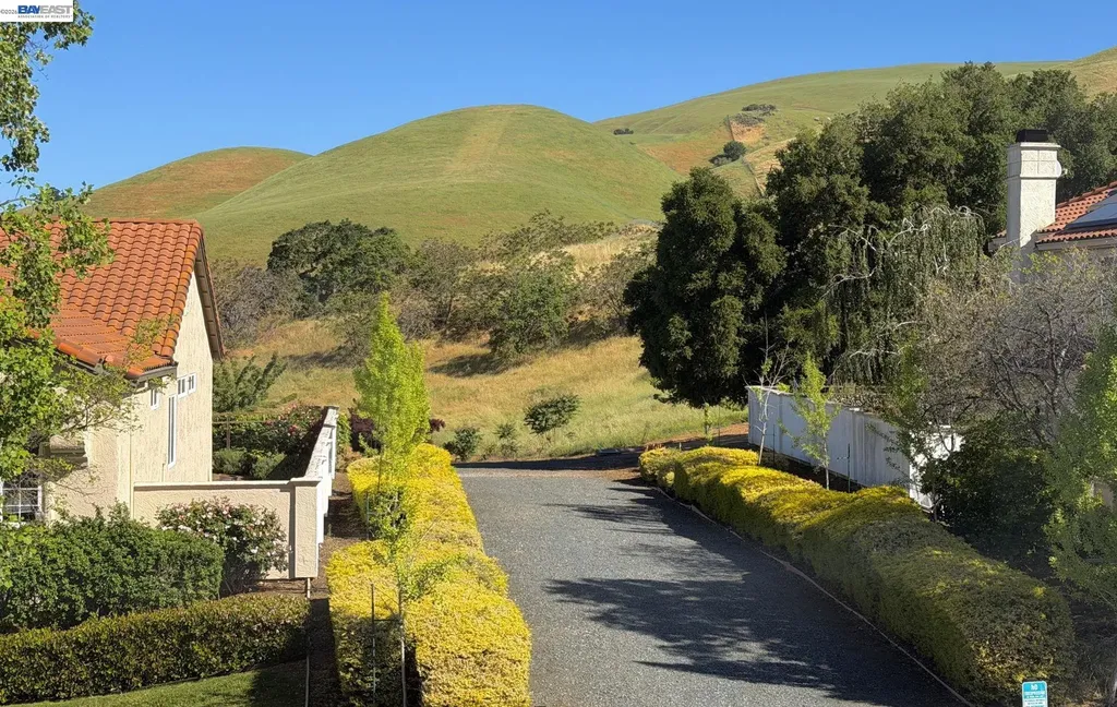 2135 Bluerock Circle Concord CA 94521